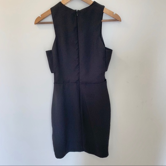 🆕 H&M Black Sleeveless Side Cutout Fitted Dress - Picture 4 of 8